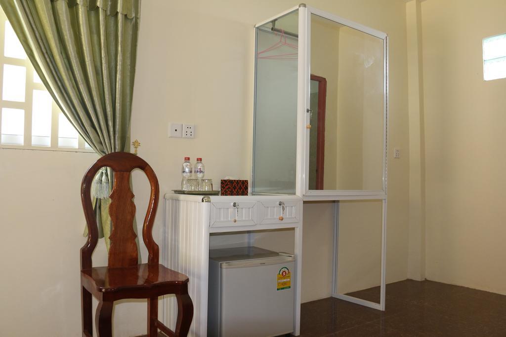 The Moonflower Bungalow Hotel Sihanoukville Esterno foto