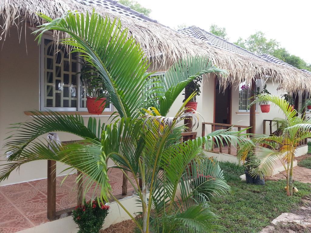 The Moonflower Bungalow Hotel Sihanoukville Esterno foto